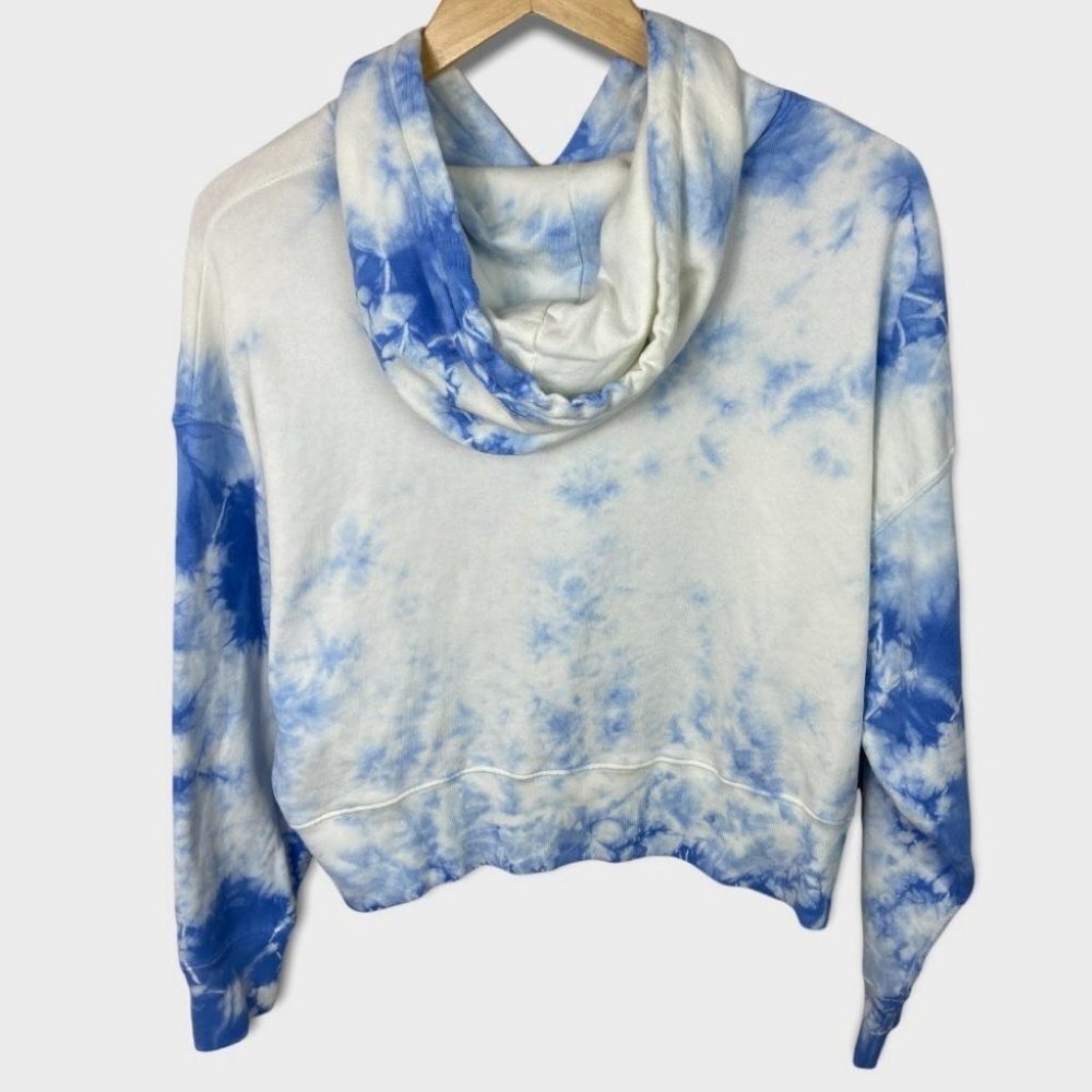 NEW Daydreamer Sunny People Tie Dye Crop Hoodie Periwinkle Cloud Size Small Boho - Picture 5 of 16